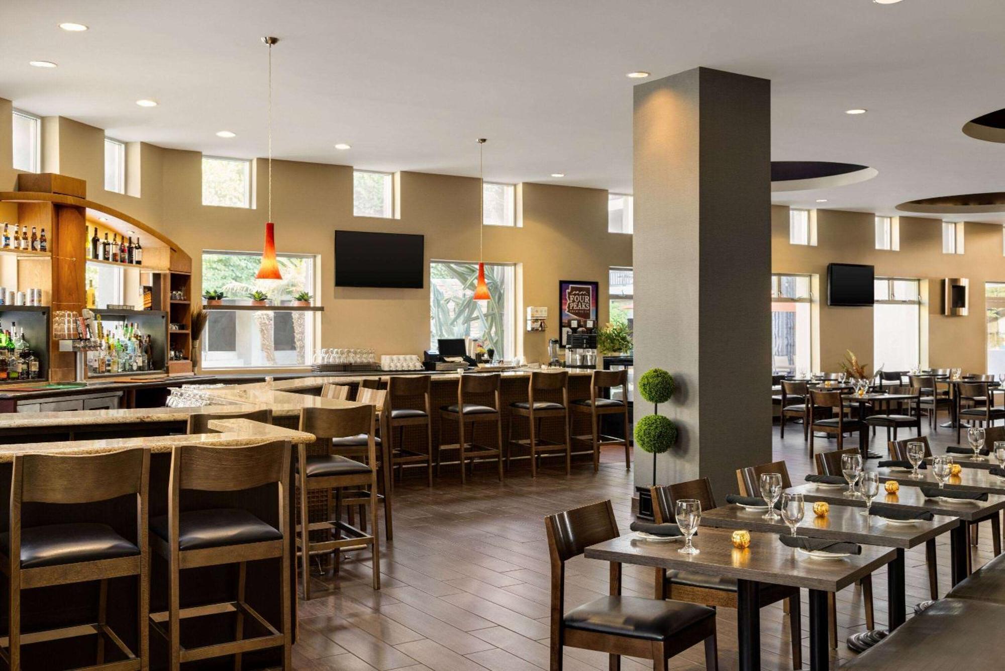 Wyndham Phoenix Airport - Tempe Extérieur photo